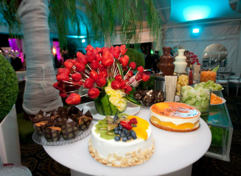Wedding and event dessert tables by Desserts ETC Montreal